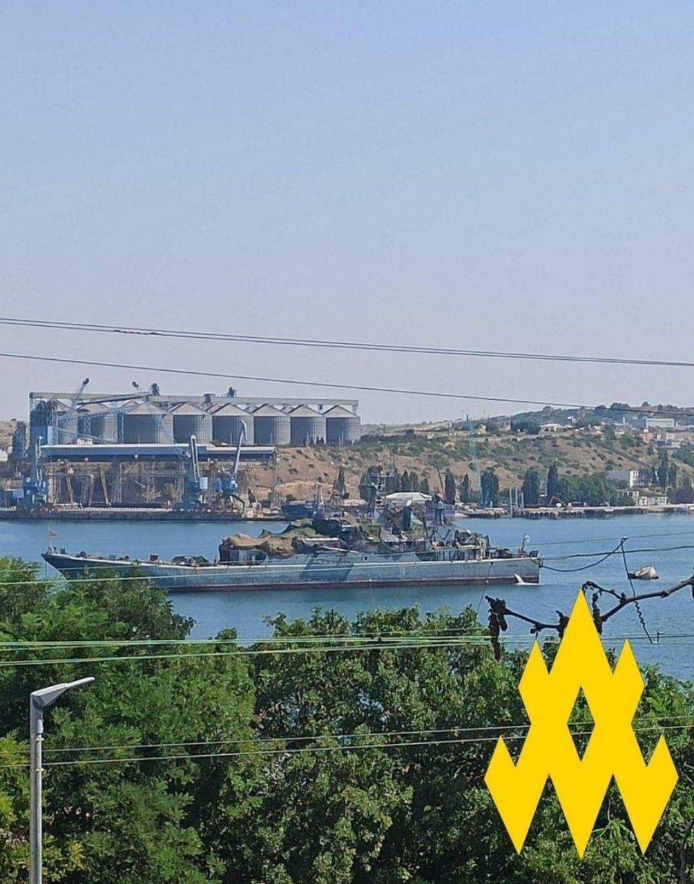 Partisans discover Russian ship damaged by strikes in Crimea